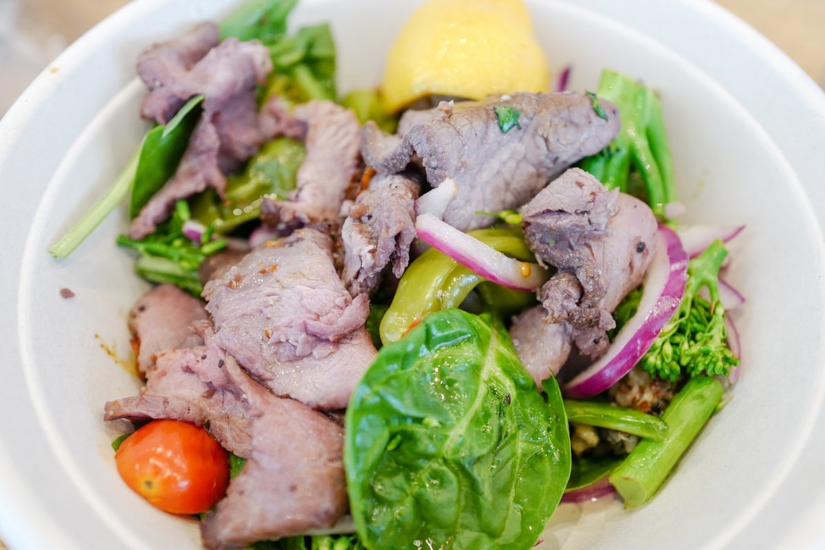 Close-up of steak and shishito pepper bowl at Mendocino Farms restaurant in San Ramon, California, September 30, 2021. Photo courtesy Sftm.